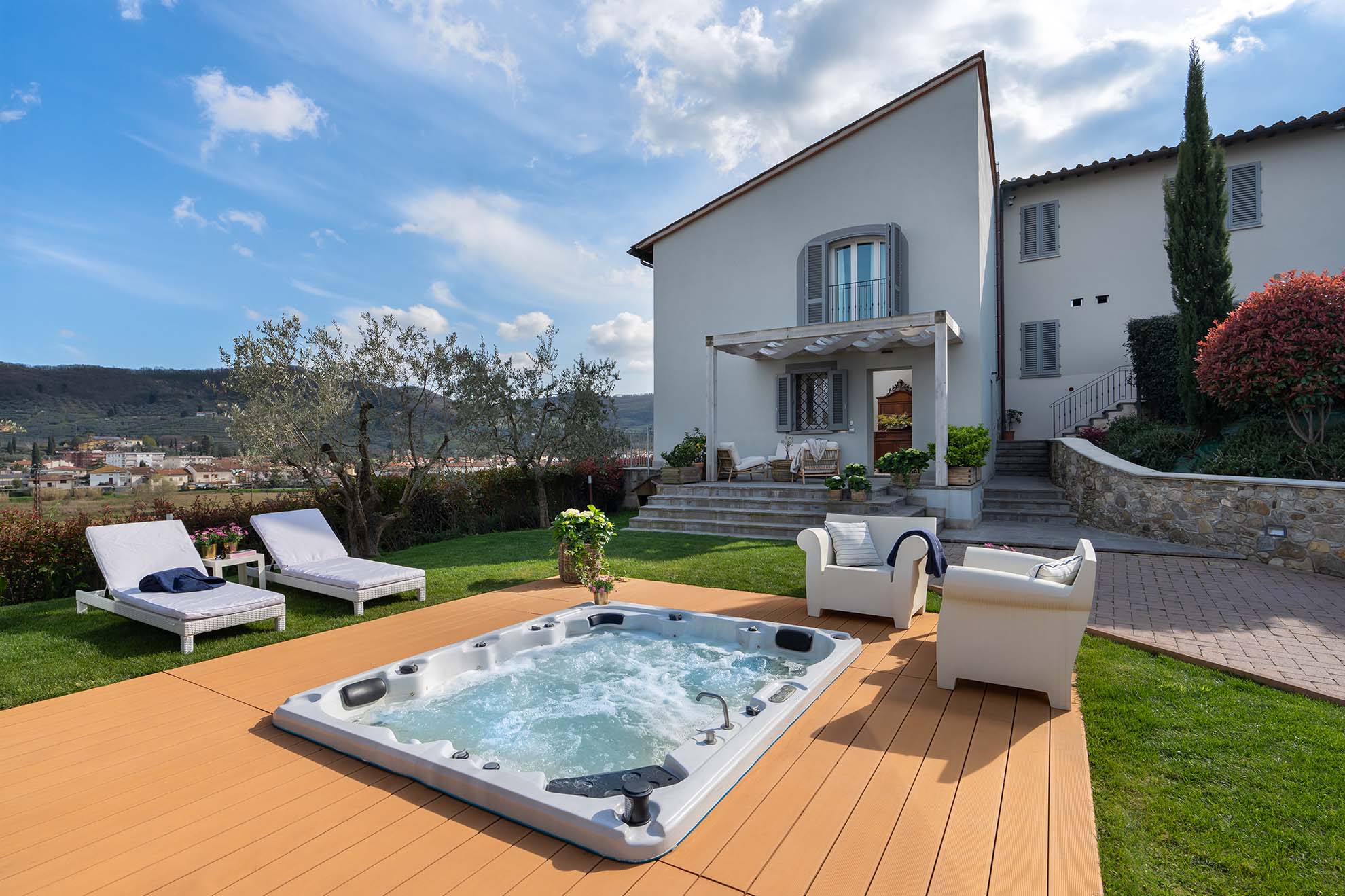 Torrigiani Apartments piscina relax toscana